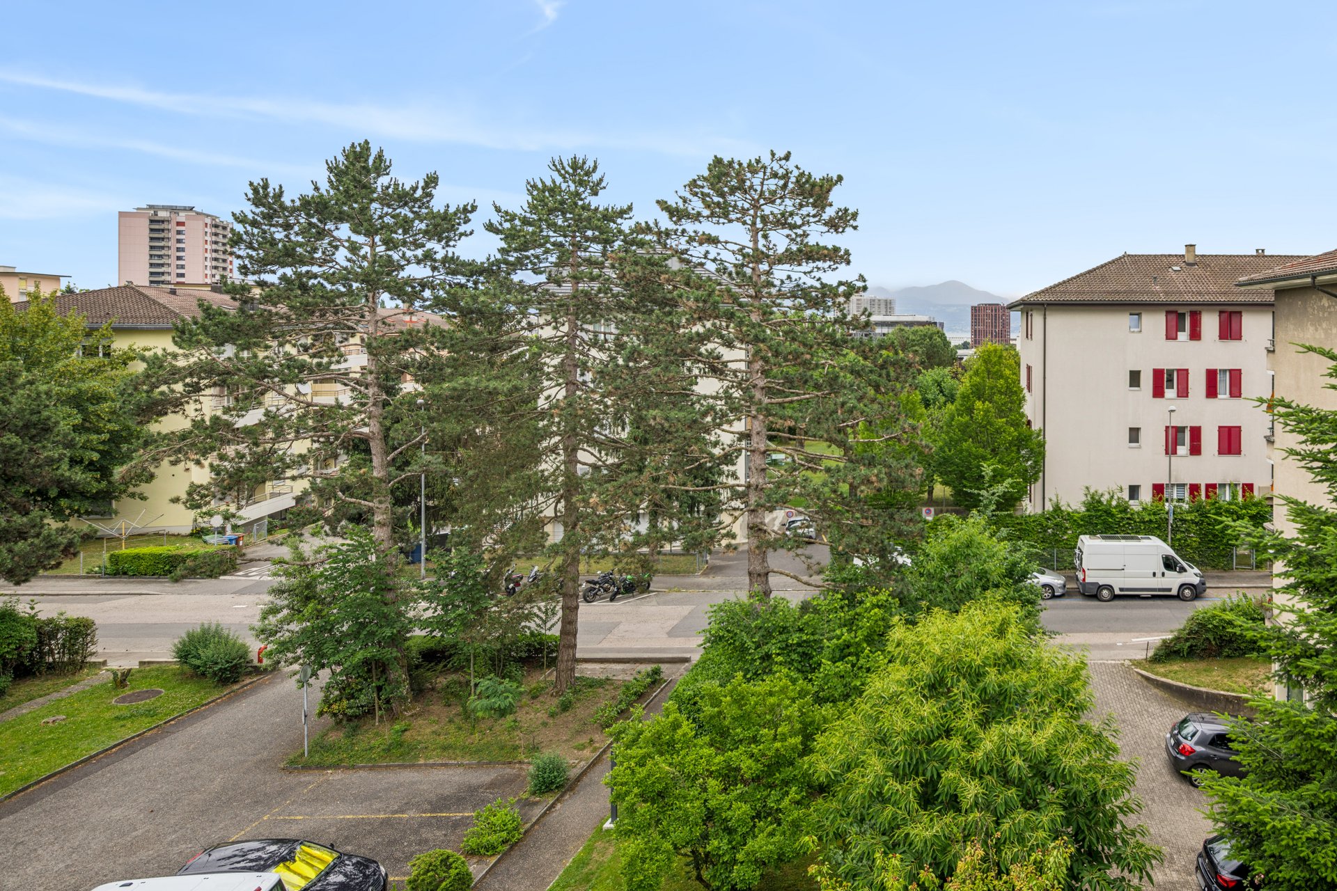 Appartement 4.5 pièces avec grand balcon-terrasse sud et box-garage — Avenue de Floréal 40, Prilly.
