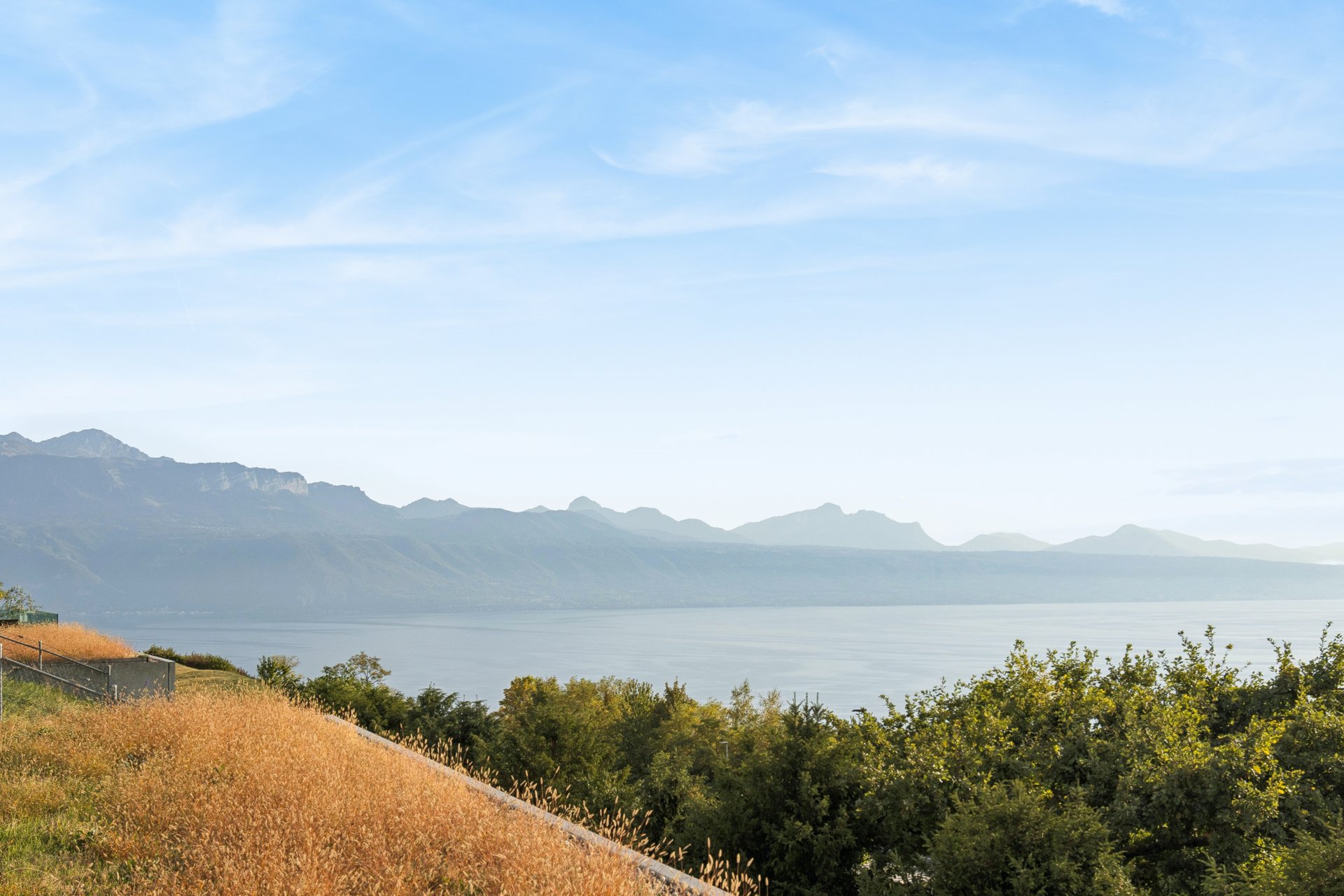Duplex de 5,5 pièces avec terrasses et vue panoramique sur le lac